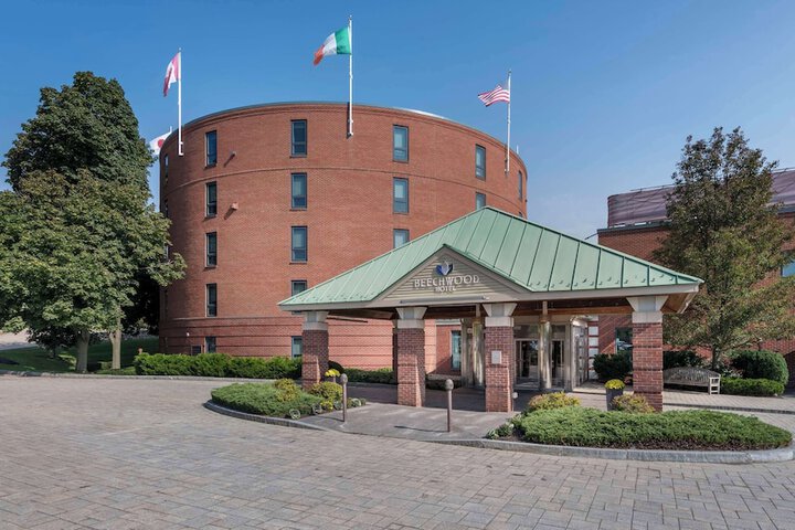 Hotel 4 of 63