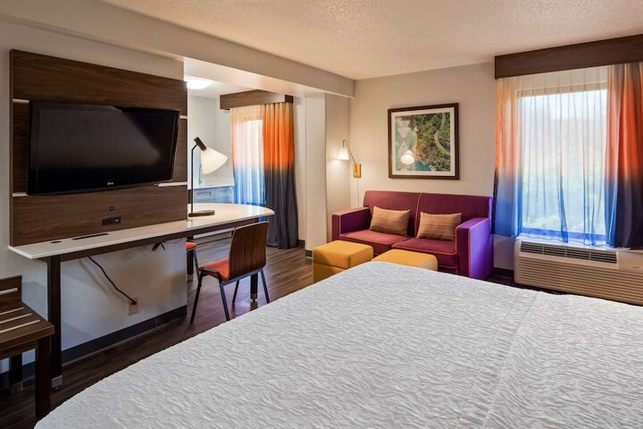 Room 17 of 29