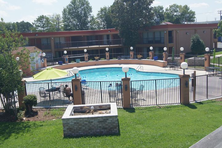 Pool 22 of 110