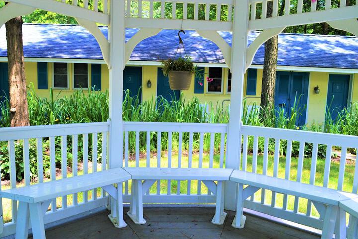 Meris Gardens Bethany