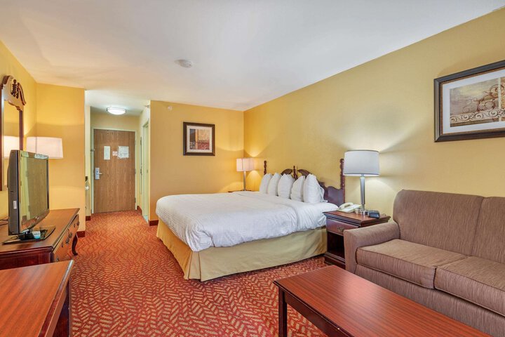 Room 5 of 19