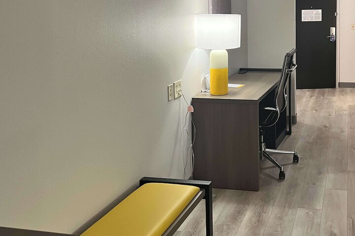 Room 16 of 27