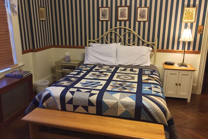 Red Lion Bed & Breakfast