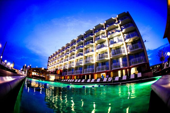 Hotel 2 of 39
