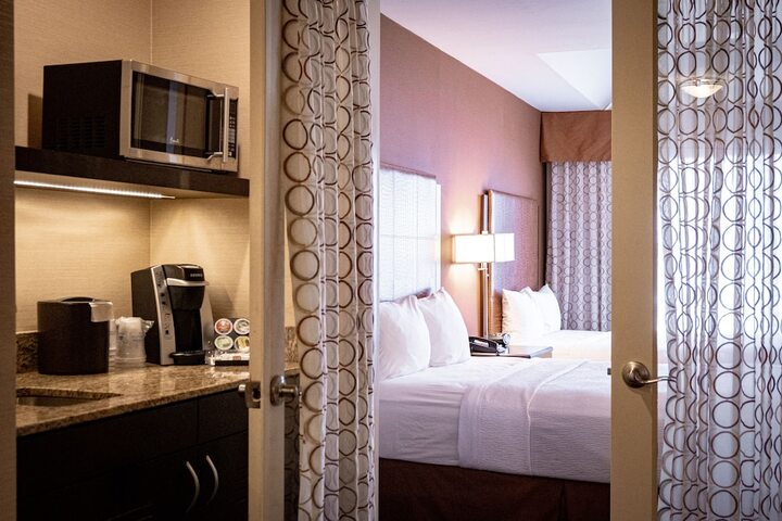 Room 14 of 33