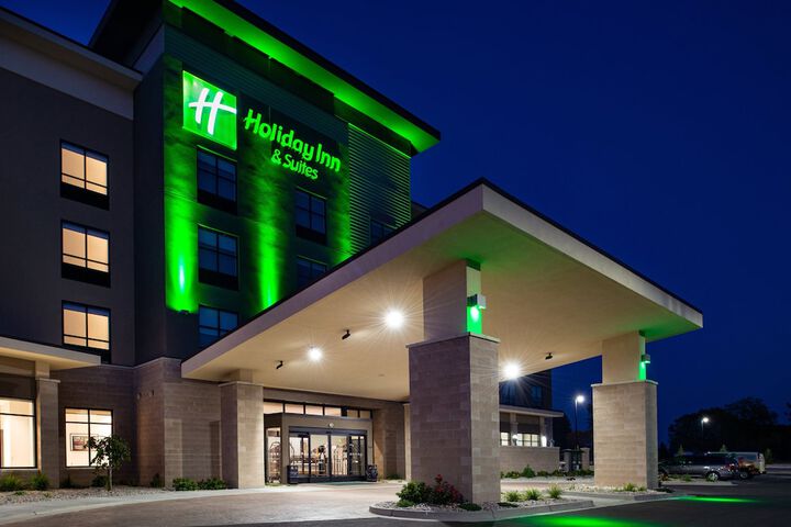 Hotel 2 of 66