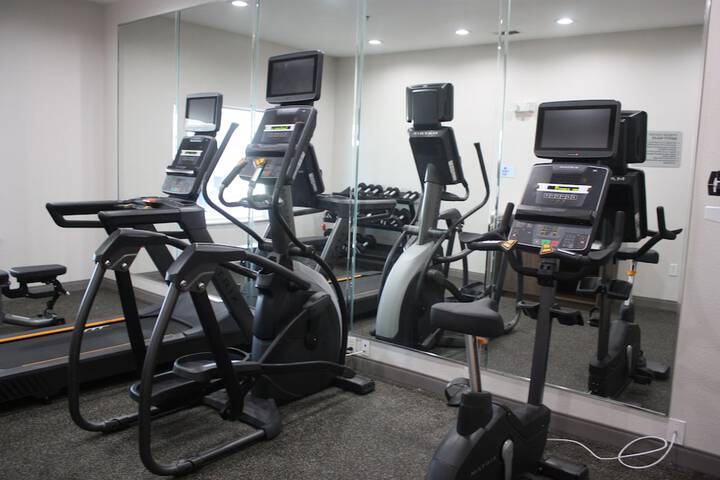Holiday Inn Express Hotel & Suites Shamrock North by IHG