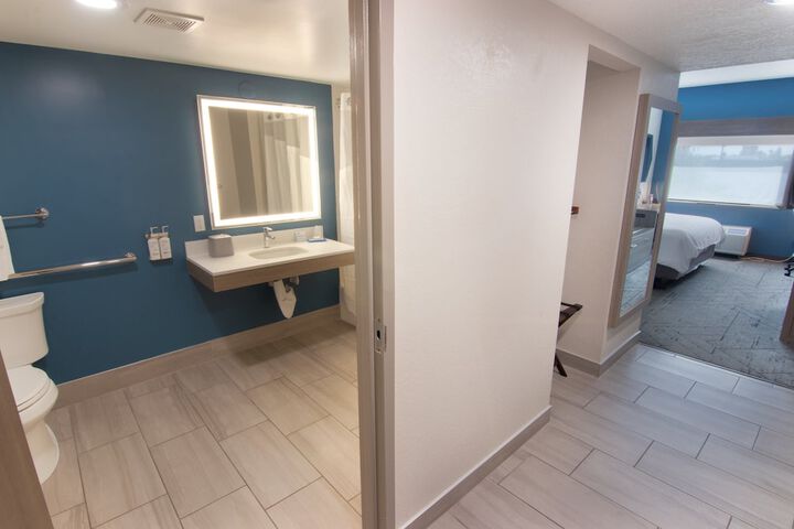 Room 42 of 72