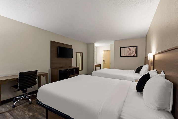 Red Lion Inn & Suites Caseyville