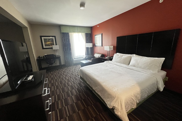 Room 13 of 52