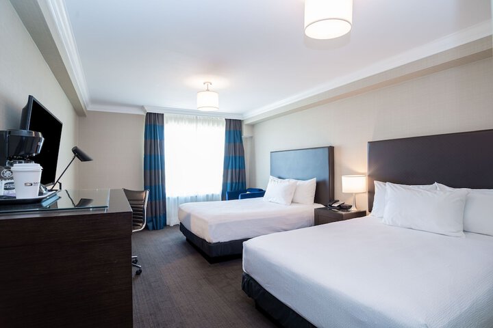 Room 30 of 77