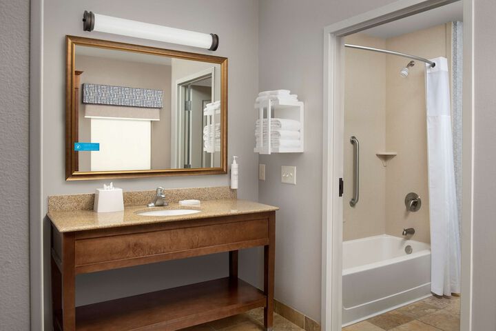 Hampton Inn & Suites Holly Springs