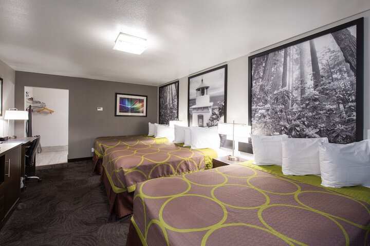 Room 14 of 35
