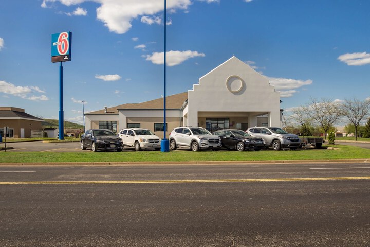 Motel 6 Rothschild WI