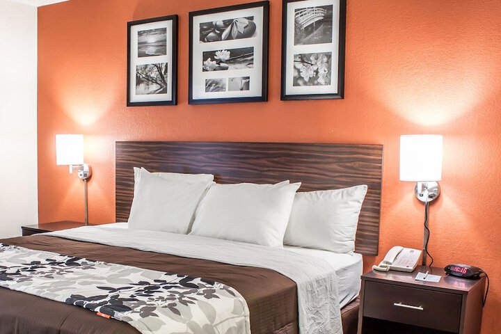 Room 19 of 28