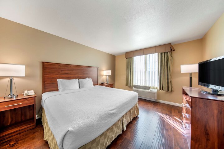 Room 26 of 42