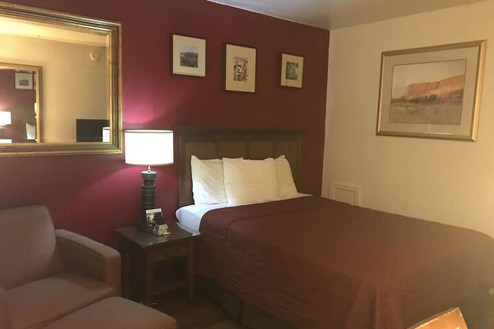 Room 28 of 39