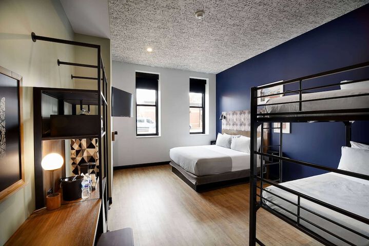 Room 42 of 74