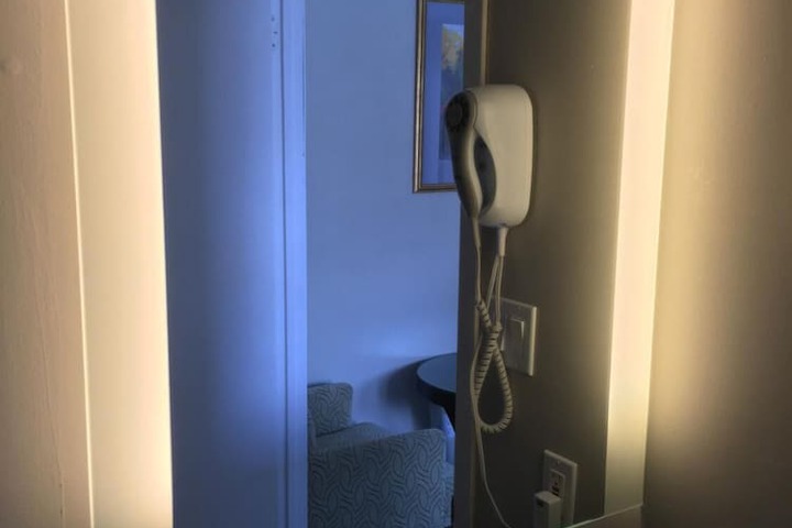 Room 16 of 21