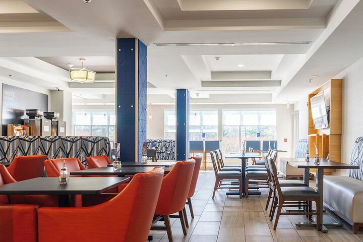 Holiday Inn Express Hotel & Suites a Lake Zurich-Barrington by IHG