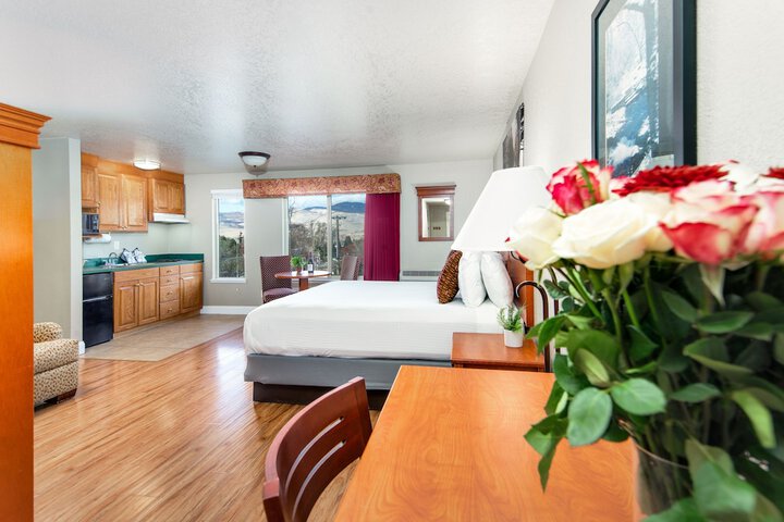 Stratford Inn