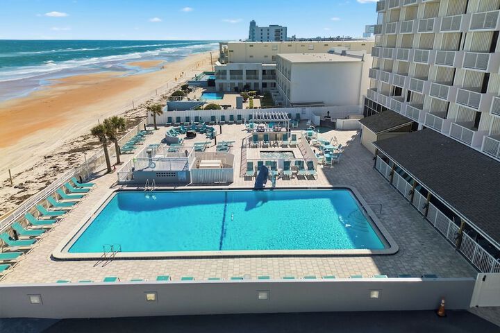 The Maverick Resort