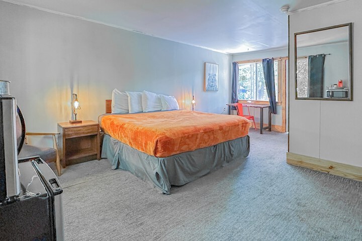 Room 43 of 89