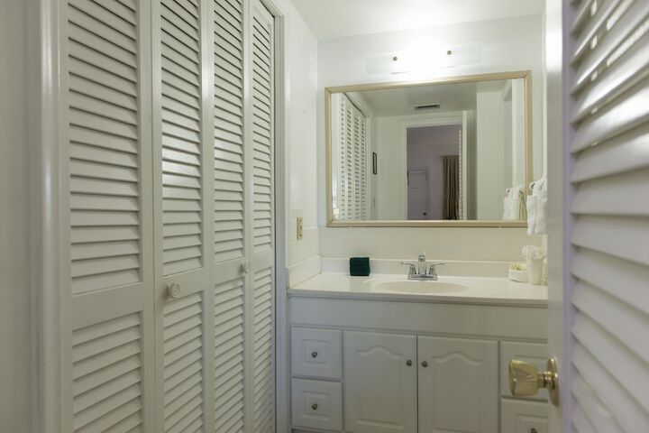 Room 6 of 22