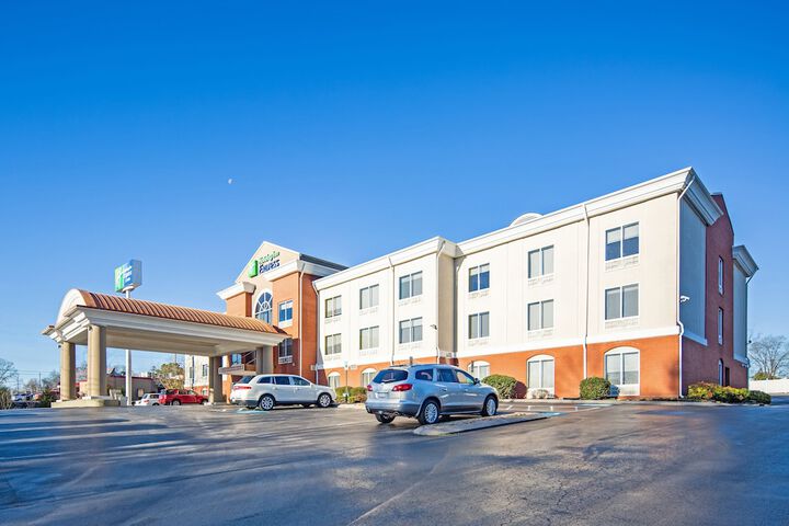 Hotel 4 of 62
