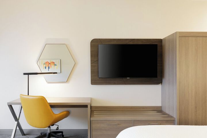 Holiday Inn Express Toledo North by IHG