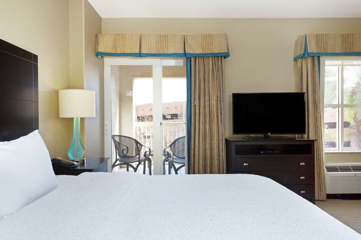 Room 35 of 54