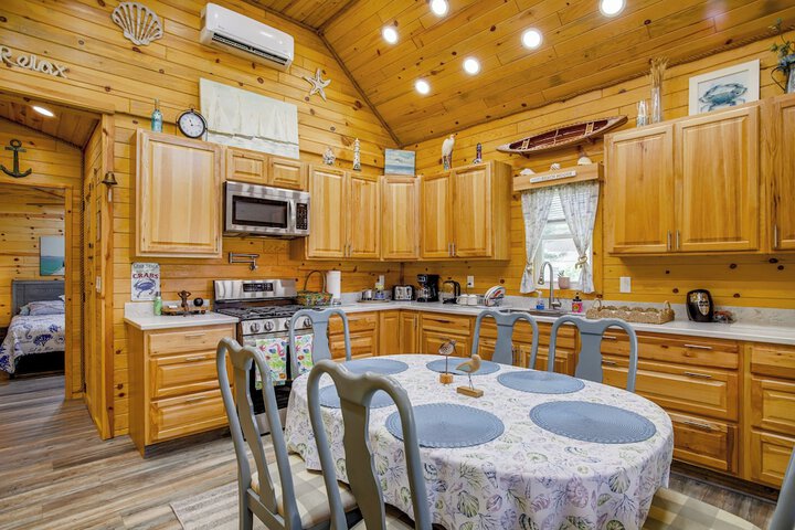 Maryland Retreat: Walk to Bay Beach & Boat Ramp!