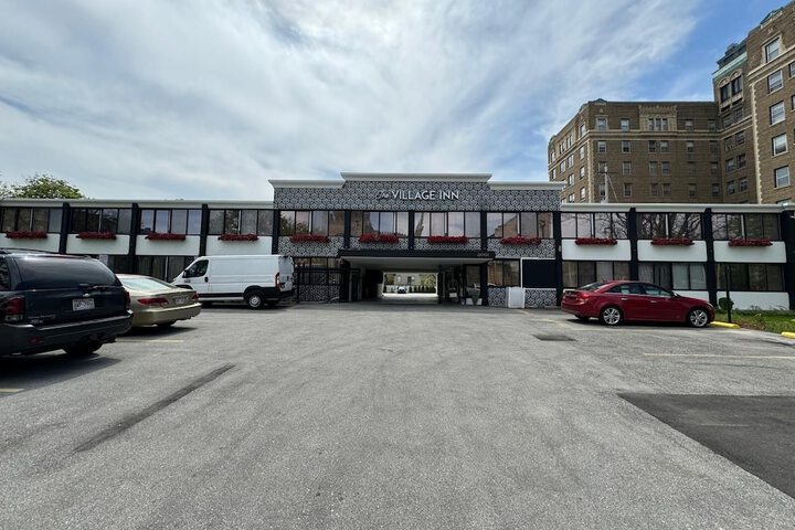 Hotel 8 of 77