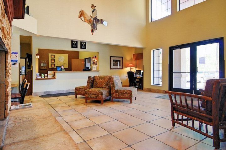 Comfort Inn & Suites Midtown