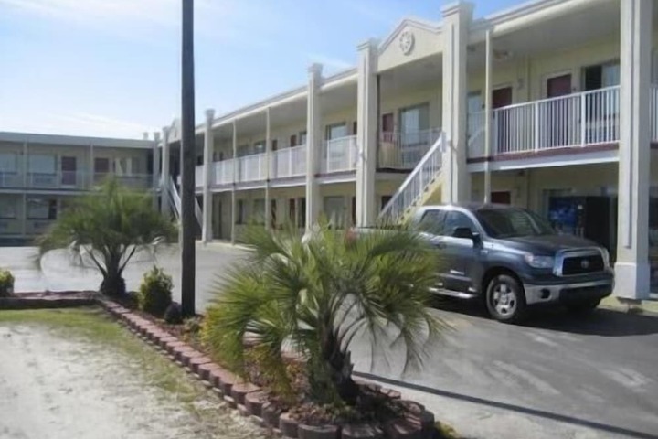 Property Grounds 28 of 28