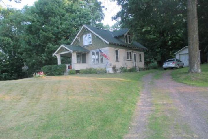 The Charming Lucky Cottage