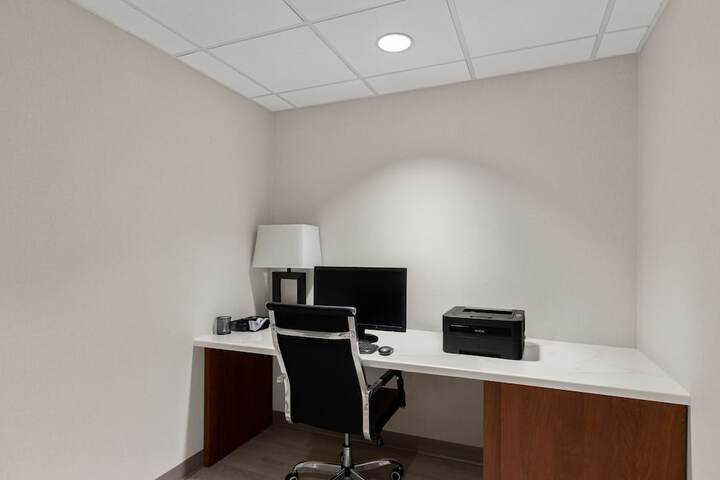 Business Center 47 of 47