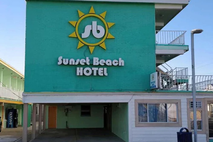 Sunset Beach Hotel