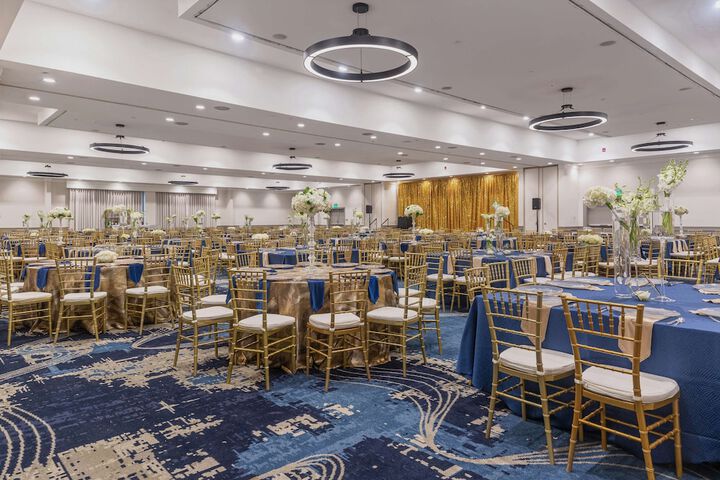 DoubleTree by Hilton Hotel Bakersfield