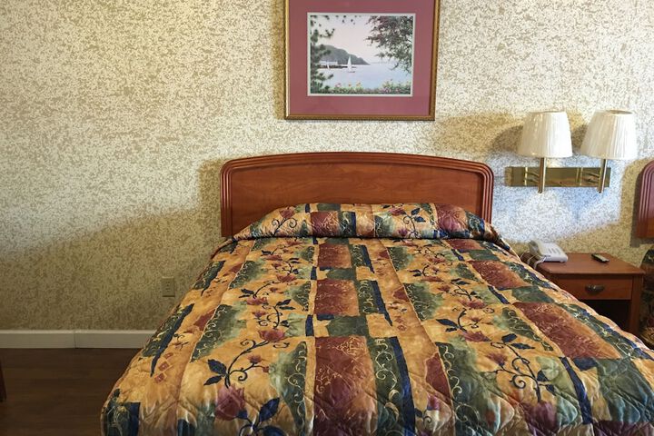 Room 7 of 14