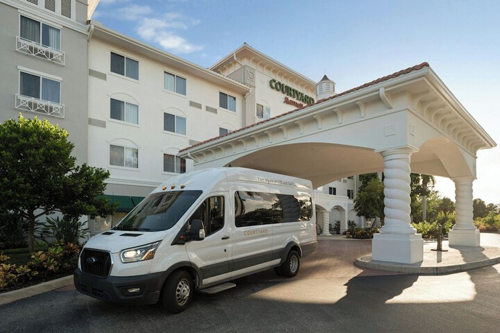 Courtyard by Marriott Fort Myers I-75 / Gulf Coast Town Center