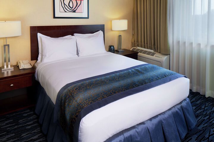 DOUBLETREE BY HILTON NORWALK