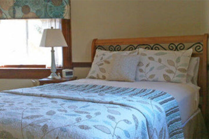 White Swan Inn Bed & Breakfast