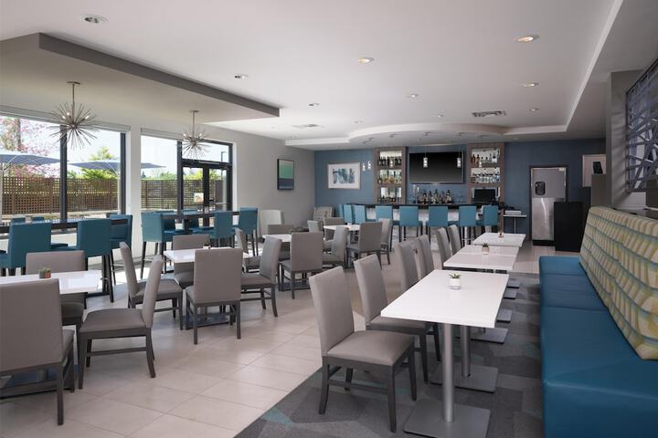 Best Western Premier Hotel at Fishers Landing
