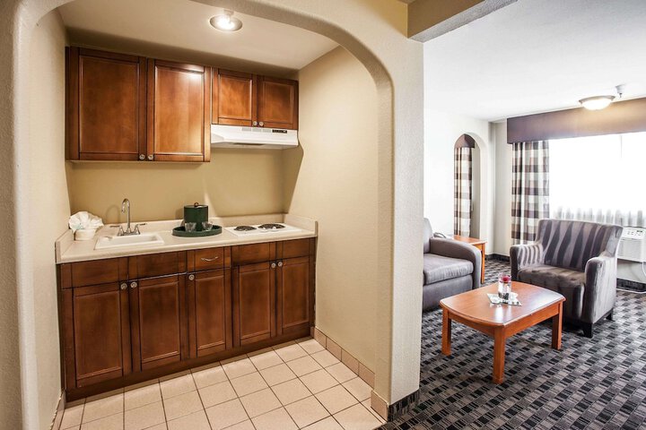Room 16 of 35