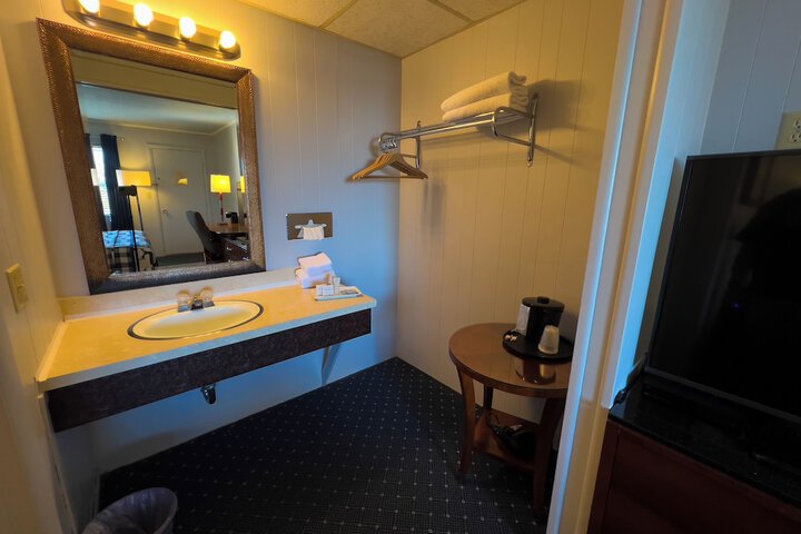 Room 58 of 81