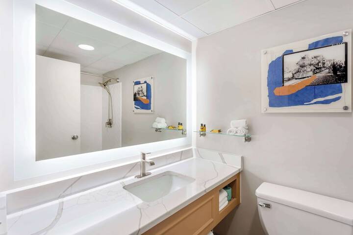 Best Western Plus Heritage Rail-South York / I-83