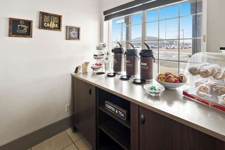 Breakfast/Coffee Service 56 of 61