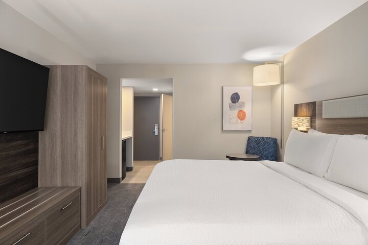 Holiday Inn Express Fayetteville – Fort Bragg by IHG