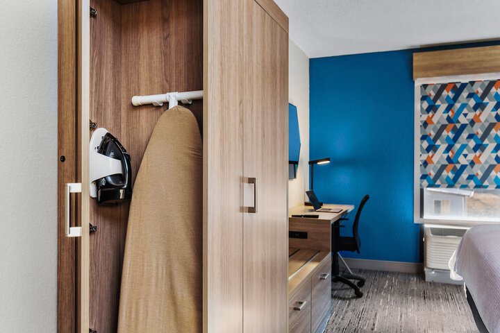 Room 25 of 45